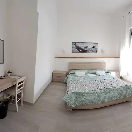 Pratza Froria Casa de hóspedes 3*